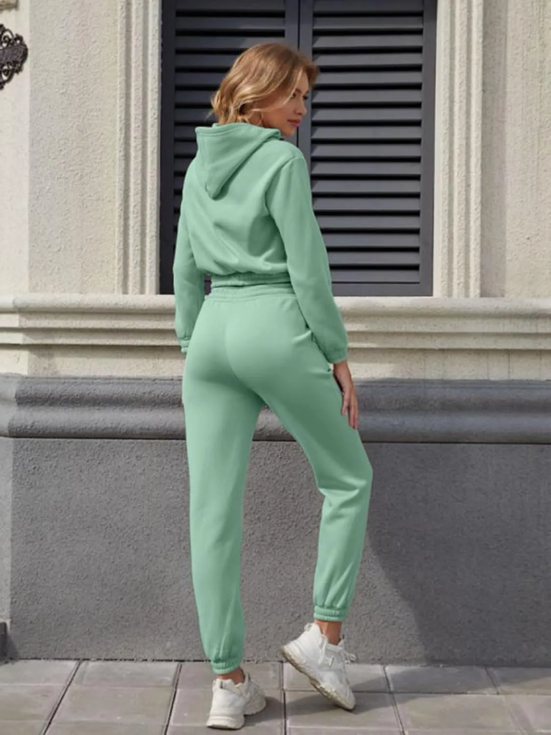 Akmipoem Sweatsuits for Women Set 3 Piece Outfits Zip Up Hoodie Sweatshirt Crop Tank Top Jogger Sweatpants Tracksuit